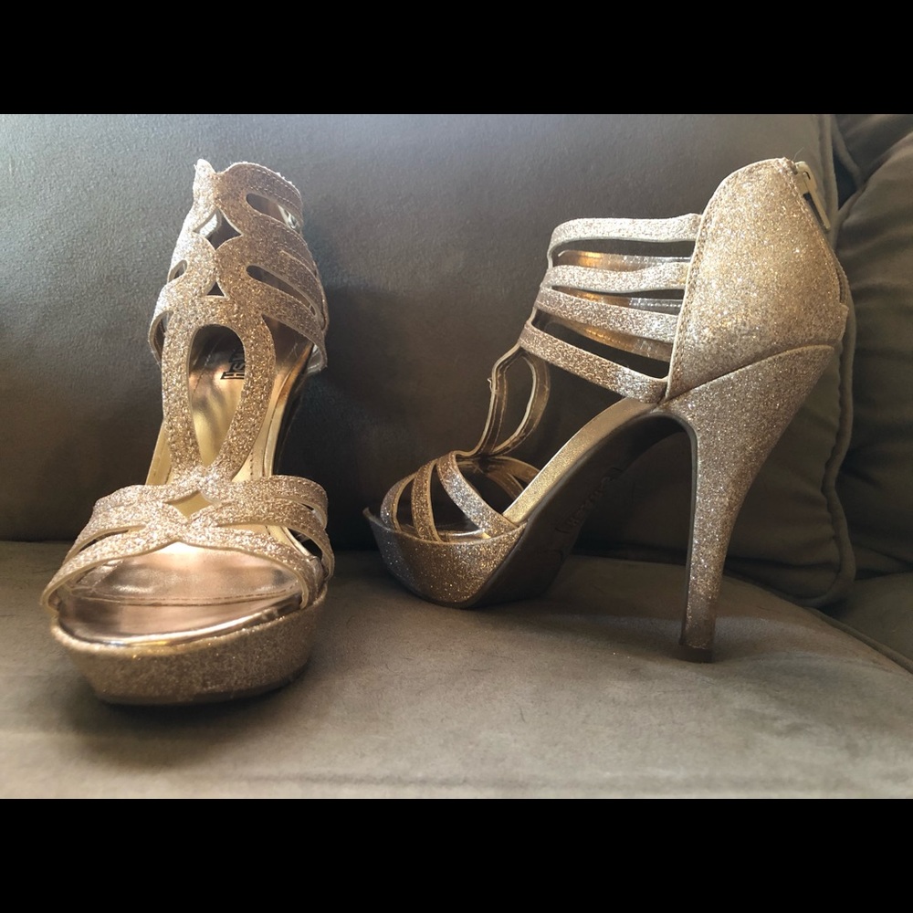 Glittery gold heels